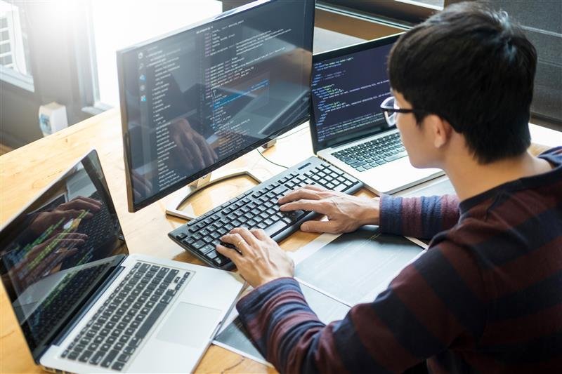 Services 2 custom web developer